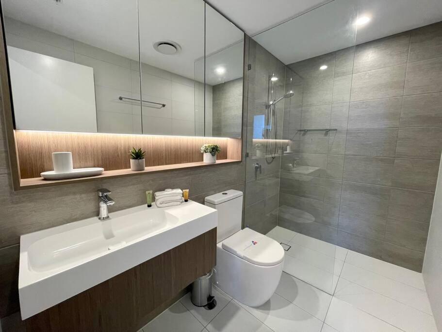 Luxury Stunning Riverview 1 Bedroom Apt 479F Gold Coast Bagian luar foto