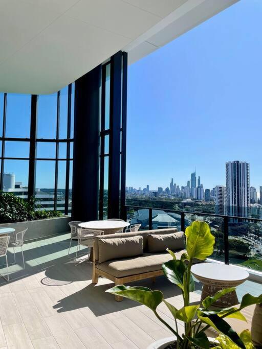 Luxury Stunning Riverview 1 Bedroom Apt 479F Gold Coast Bagian luar foto